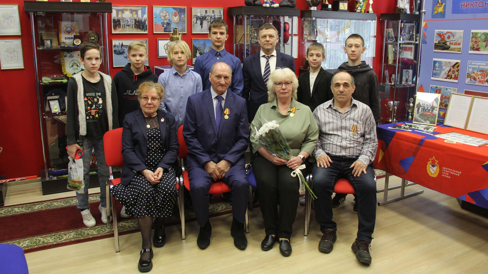 В Музее спортивной славы СКА поздравили и наградили ветеранов и воспитанников СШ (ОРК) г. Санкт-петербург