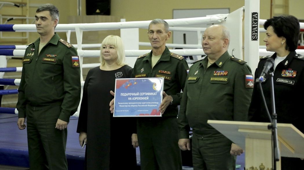 Начальник ЦСКА Артем Громов принял участие в открытии спортивного класса в Кызылском ПКУ