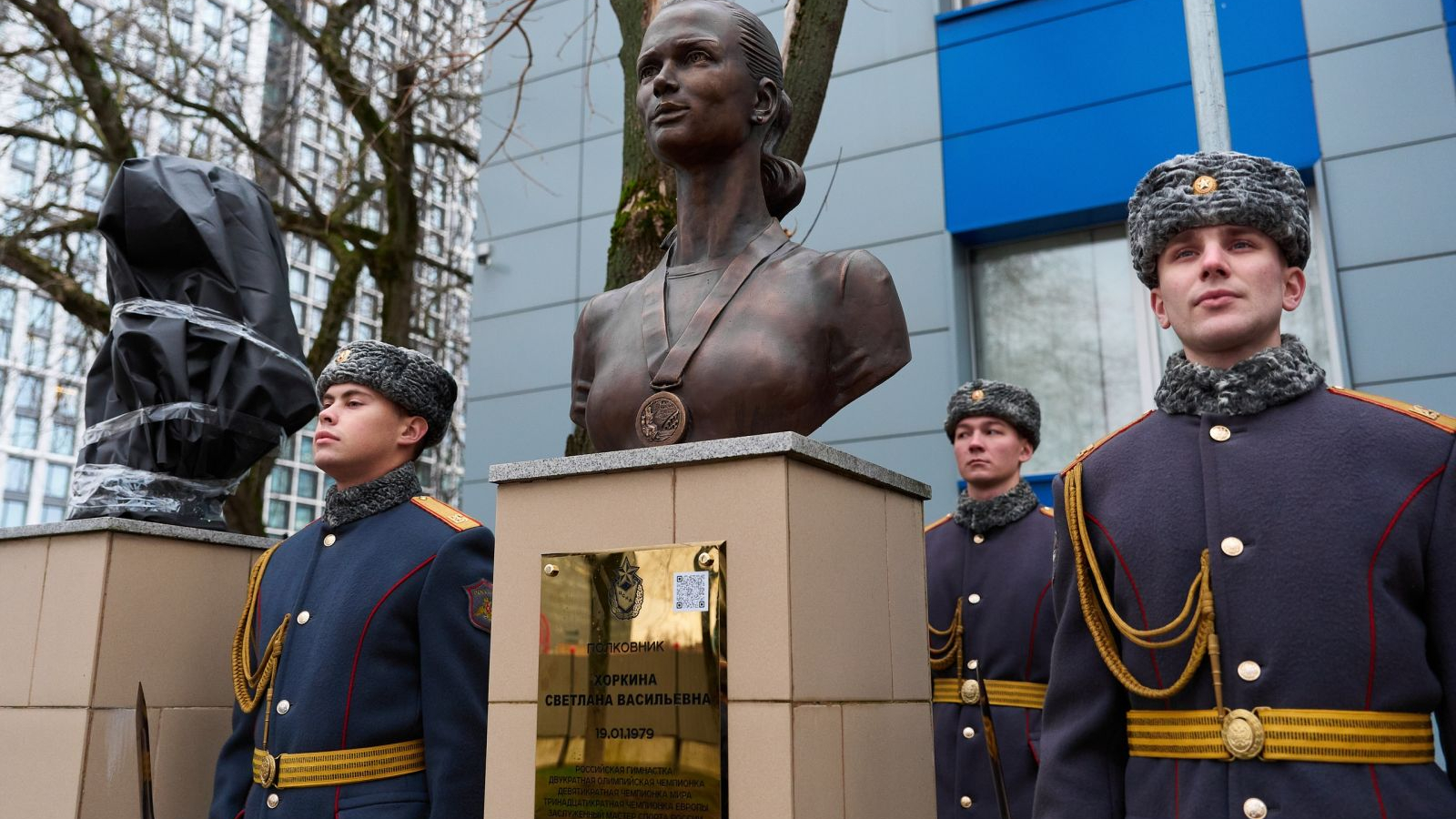 На Аллее спортивной славы ЦСКА открыли бюст двукратной олимпийской чемпионки Светланы Хоркиной