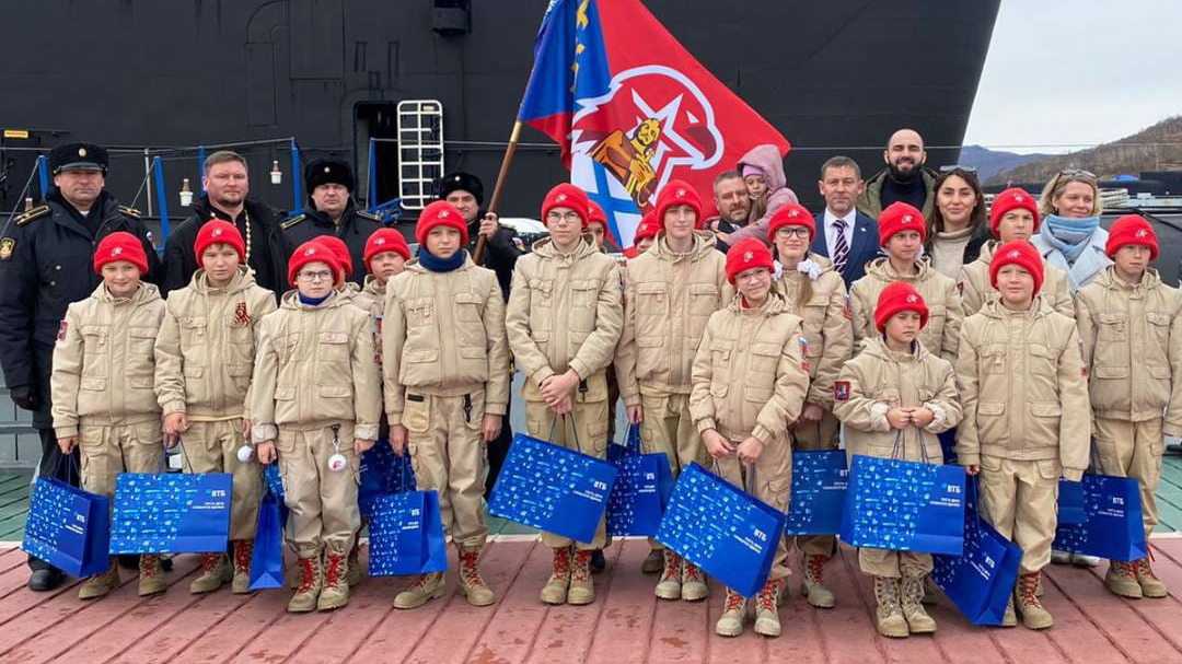 В честь 5-летия юнармейского отряда СОК (г. Вилючинск) филиала ЦСКА/Хабаровск прошел ряд торжественных мероприятий