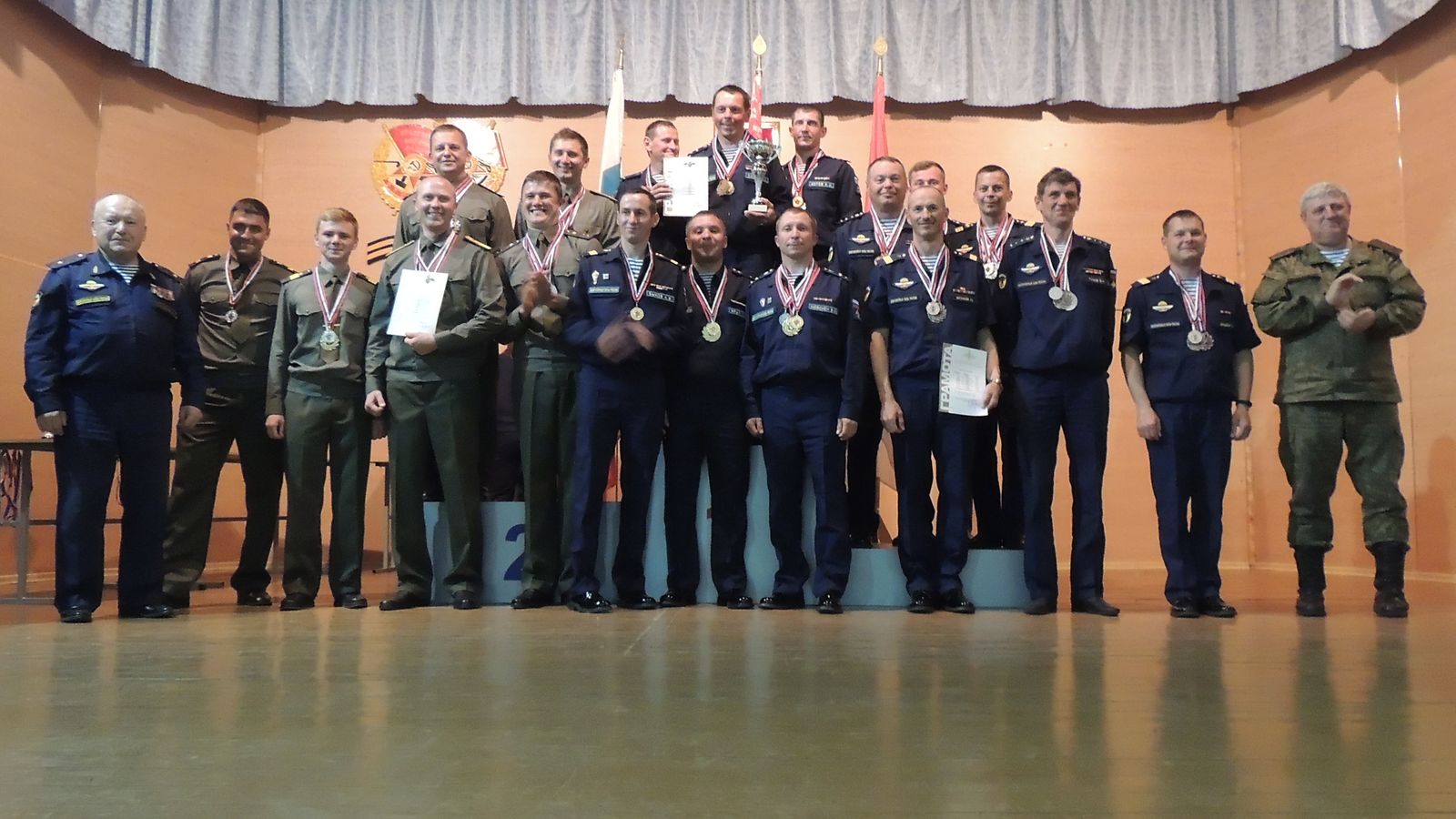 Парашютисты ЦСКА стали победителями общекомандного зачета на чемпионате ВС РФ