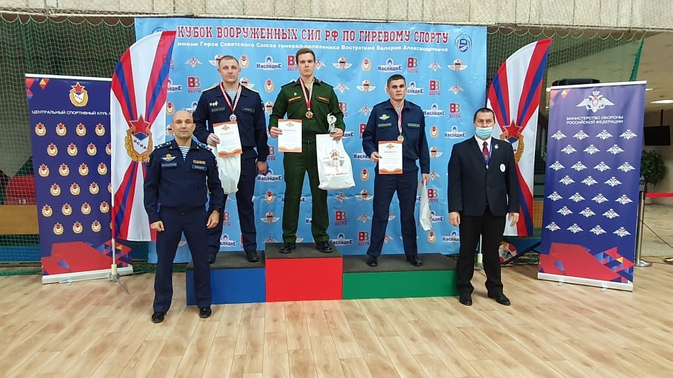 Представители ЦВО вышли в лидеры после первого дня соревнований Кубка ВС РФ по гиревому спорту имени Героя Советского Союза генерал-полковника Валерия Востротина