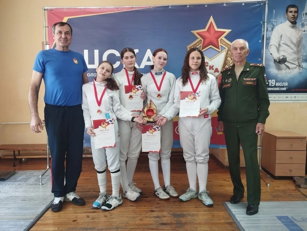 Обучающиеся самарской спортивной школы завоевали медали соревнований по фехтованию