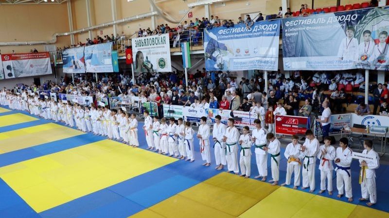 В Барнауле прошёл XV международный детско-юношеский фестиваль дзюдо имени Владимира Шкалова