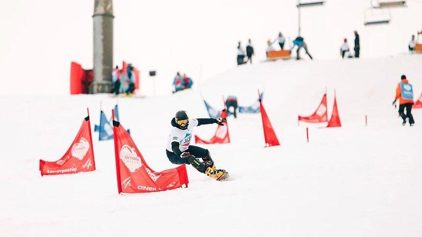 Рядовой спортроты ЦСКА/Самара Кирилл Кузнецов – победитель этапа Кубка России по сноуборду в параллельном слаломе
