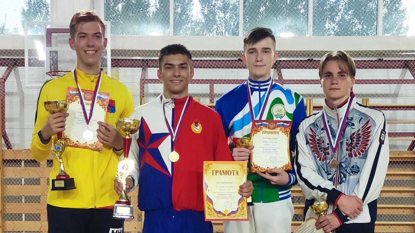 Воспитанники СШОР ЦСКА по фехтованию имени У.А. Мавлиханова выиграли три золотые медали на Всероссийских турнирах