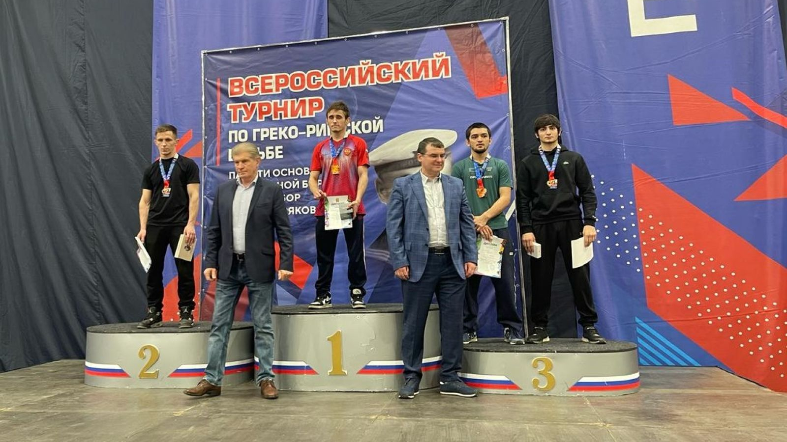 Обучающиеся спортивной школы «ЦСКА-Самара» стали бронзовыми призёрами всероссийских соревнований по греко-римской борьбе