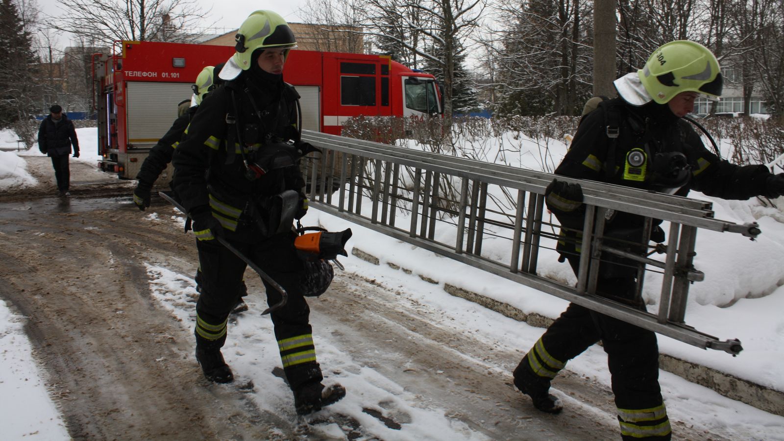 Тренировочные пожарно-тактические учения в Ватутинках