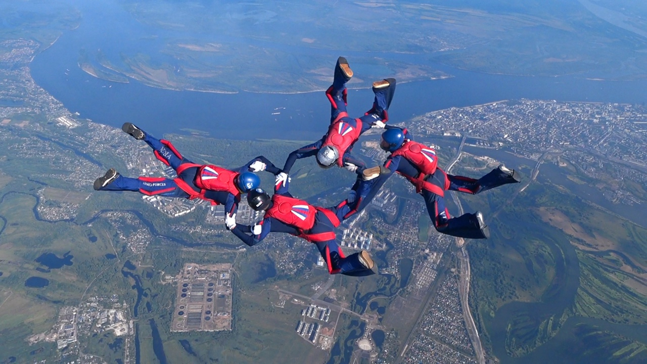 В Самаре на аэродроме Кряж ЦСКА/Самара разыграют награды чемпионата ВС РФ по парашютному спорту