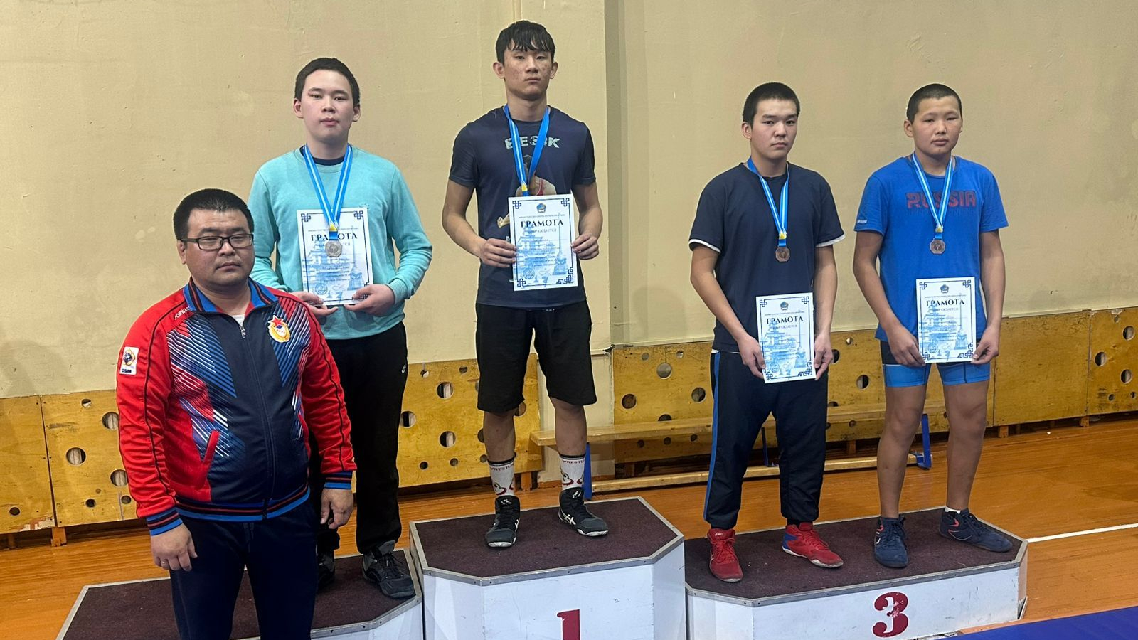 ЮНЫЕ БОРЦЫ СПОРТИВНОЙ ШКОЛЫ ЦСКА ЗАВОЕВАЛИ ШЕСТЬ МЕДАЛЕЙ ПЕРВЕНСТВА РЕСПУБЛИКИ ТЫВА СРЕДИ ЮНОШЕЙ И ДЕВУШЕК ДО 16 ЛЕТ