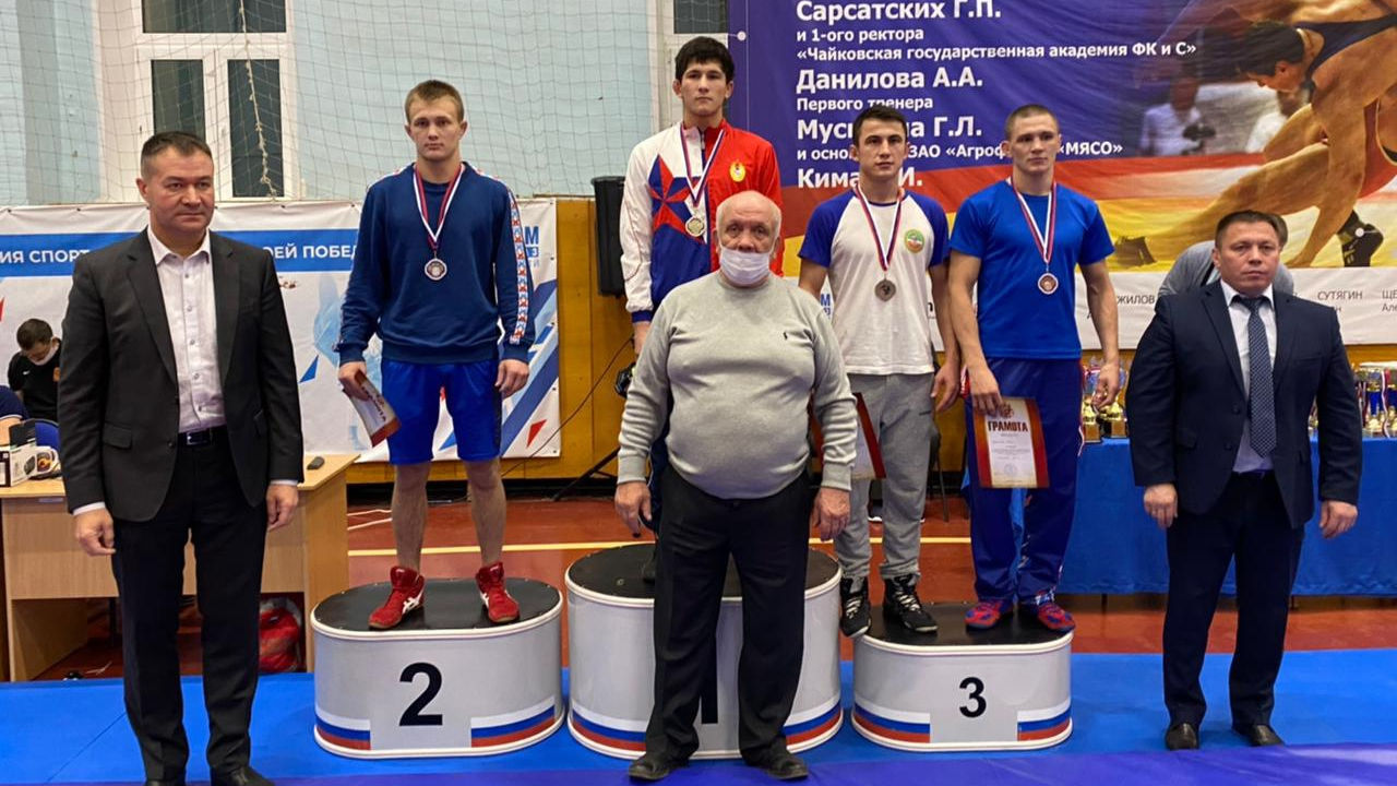 Борцы греко-римского стиля ЦСКА/Самара взяли 6 медалей Всероссийского турнире в Чайковском