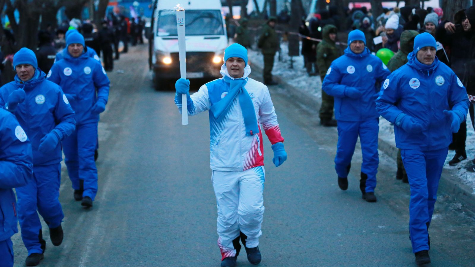 Максим Прокофьев (ЦСКА/Самара) стал факелоносцем Эстафеты огня Зимней универсиады-2019