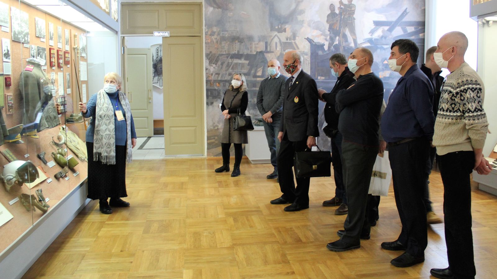 Представители регионального отделения ветеранов спорта ЦСКА смоленского филиала посетили музей «Смоленщина в годы Великой Отечественной войны 1941-1945 гг.»