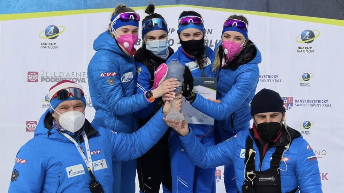 Армейская биатлонистка Валерия Васнецова выиграла эстафету на этапе Кубка IBU в составе российской сборной