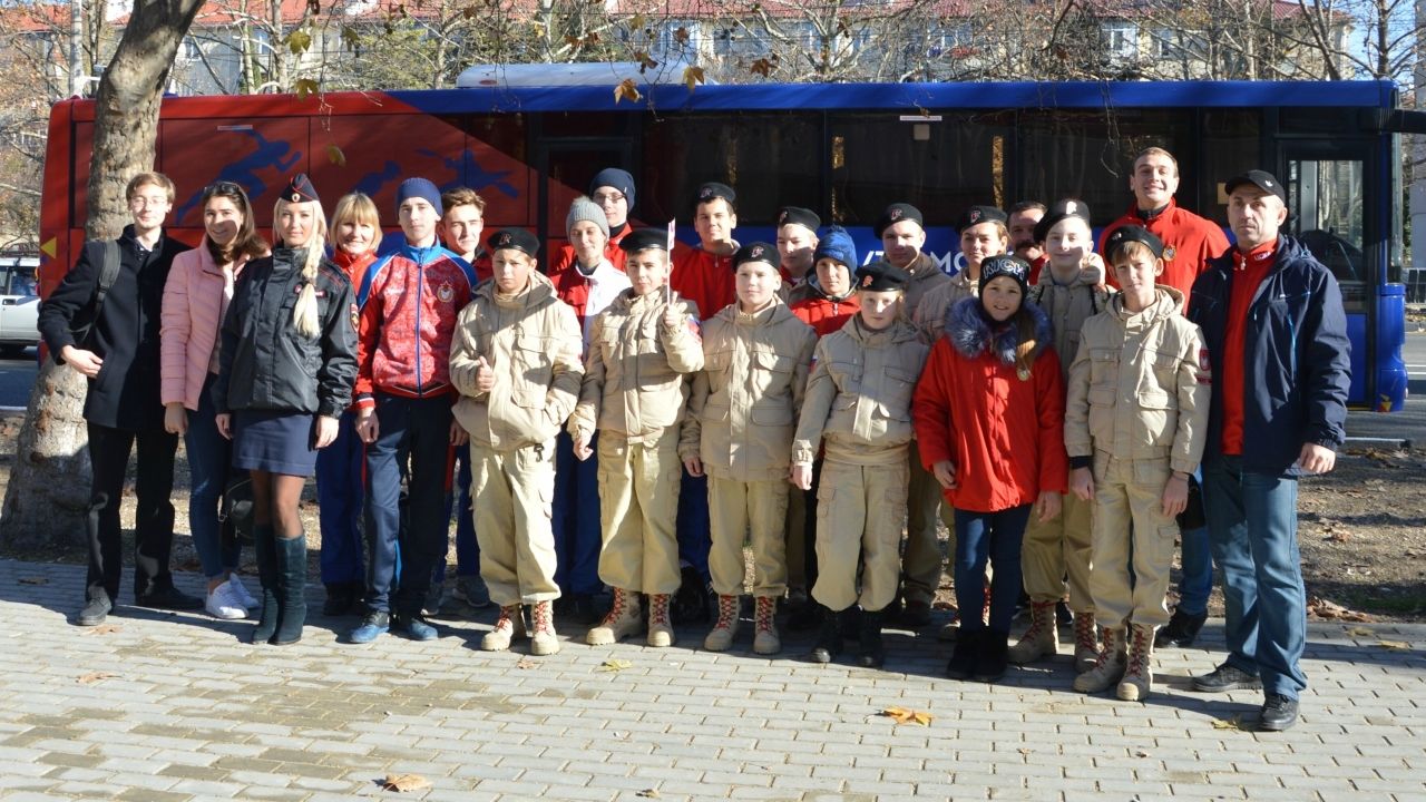 Воспитанники спортивной школы ЦСКА/Севастополь приняли участие в акции «Чистые стены»