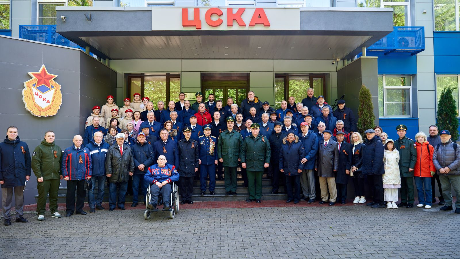 ОТКРЫЛИ БЮСТЫ ГЕРОЯМ СОВЕТСКОГО СОЮЗА