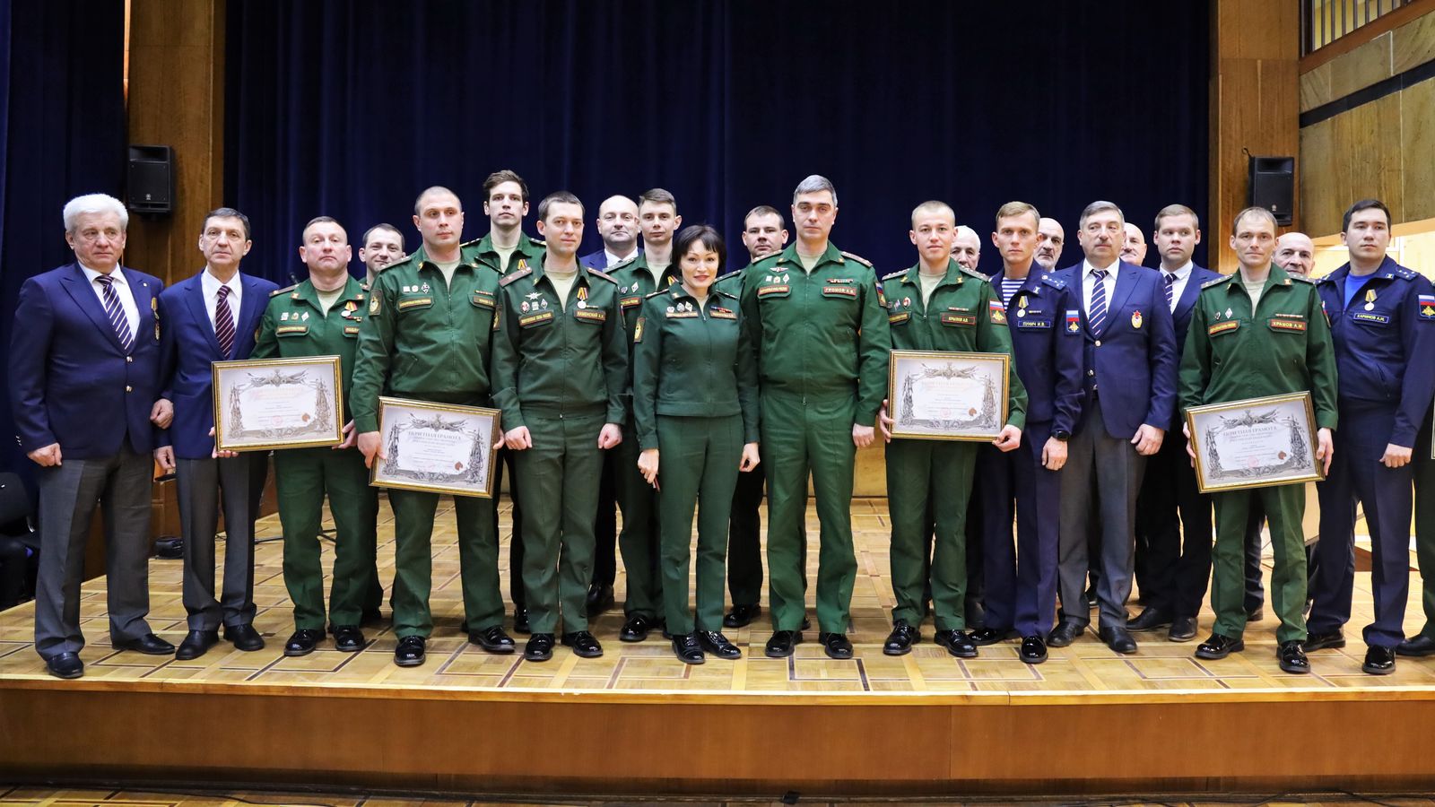 «С нашим профессиональным праздником!» Начальник ЦСКА полковник Артем Громов поздравил армейцев с наступающим Днем защитника Отечества