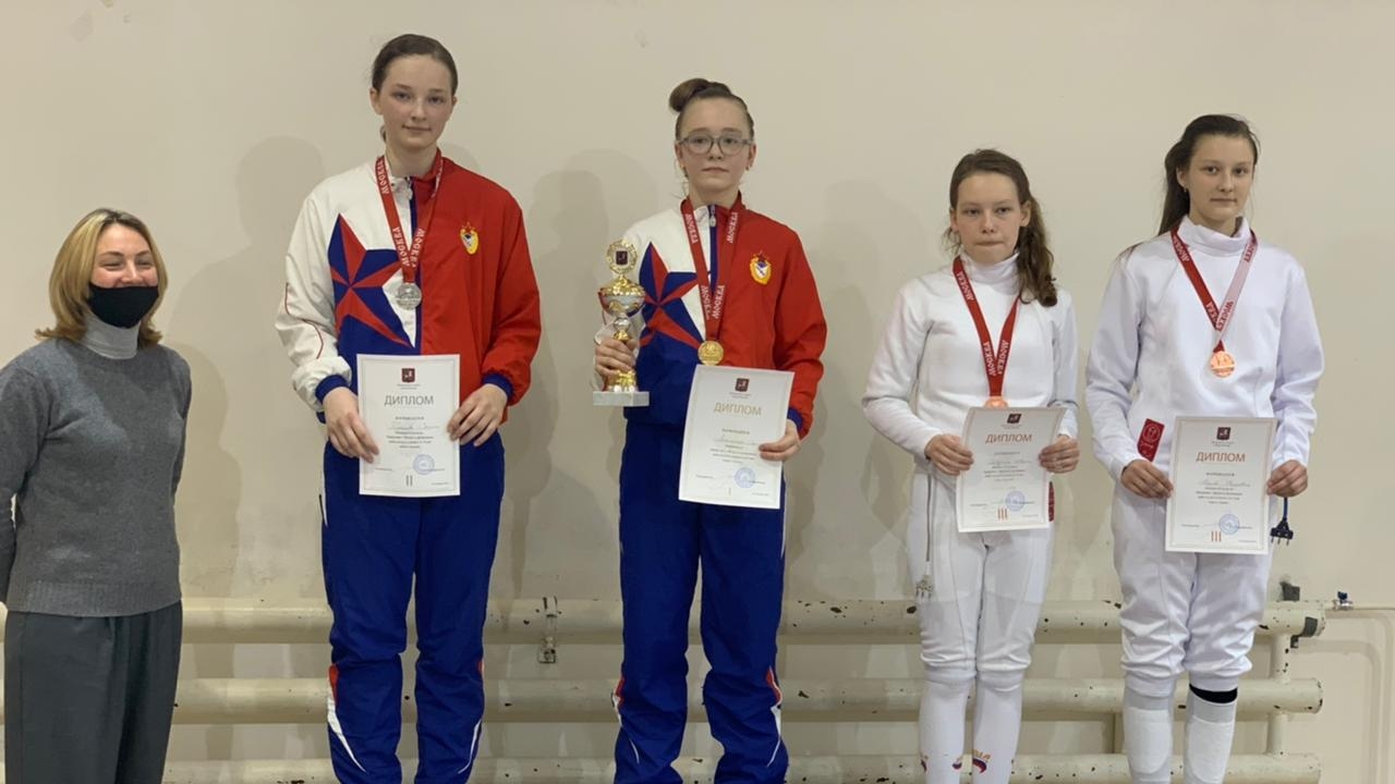 «Золото» шпажистки СШОР ЦСКА по фехтованию им. У.А. Мавлиханова Софии Армагановой и другие успехи юных армейцев на Первенстве Москвы