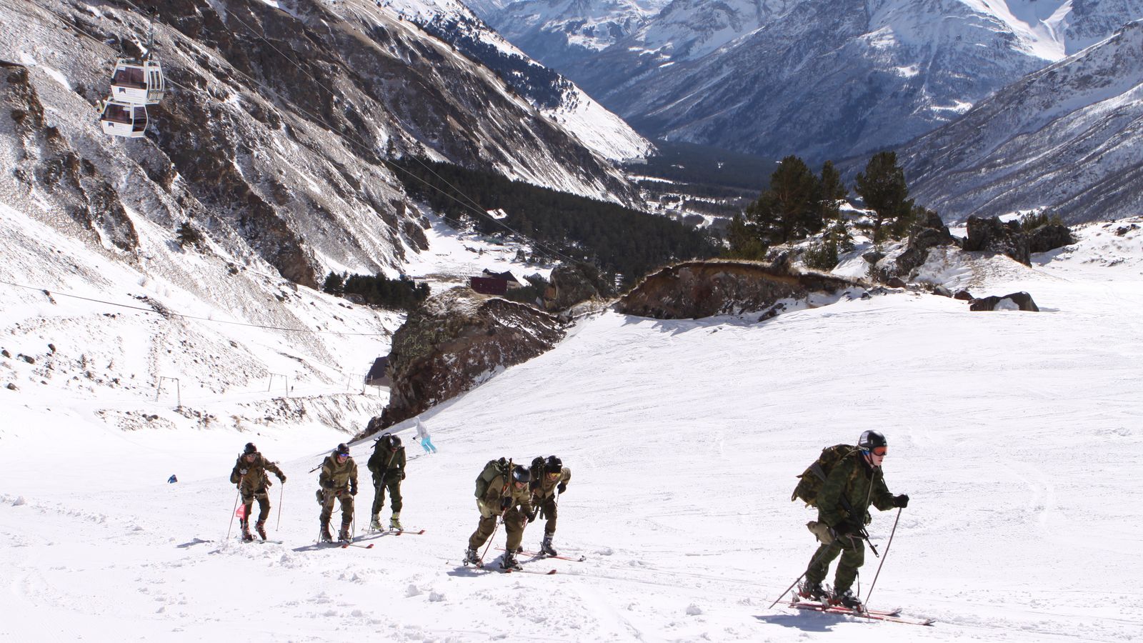Военнослужащие горных подразделений вышли на старт