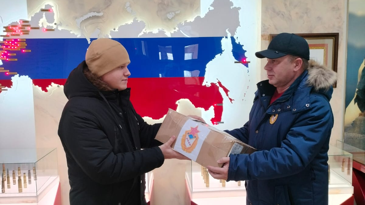 Сотрудники отделения МТОиЭ филиала ЦСКА/Хабаровск собрали и доставили гумпомощь в Центр патриотического воспитания г. Хабаровска.