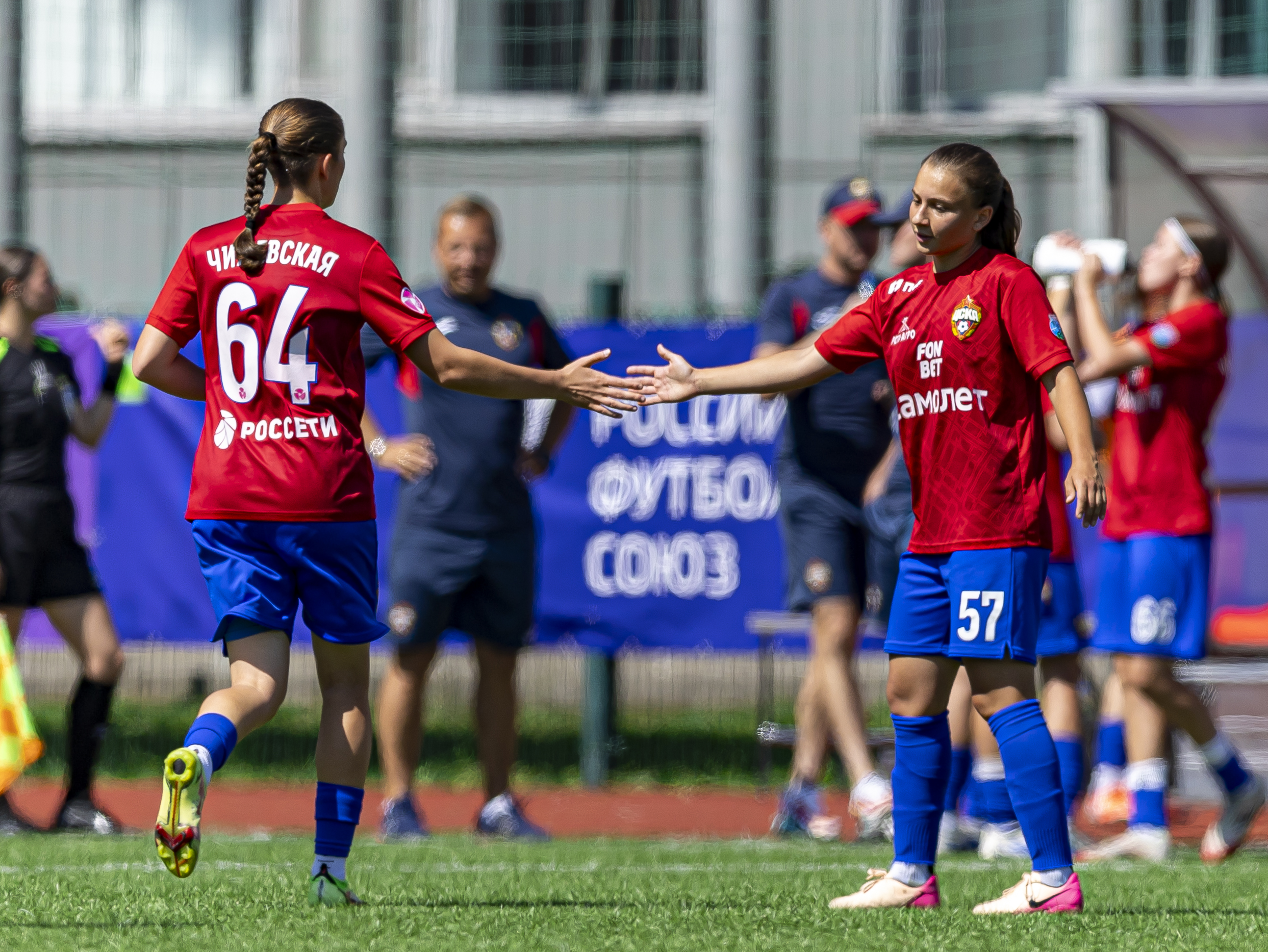 ЦСКА уступает "Динамо" дома в равной борьбе