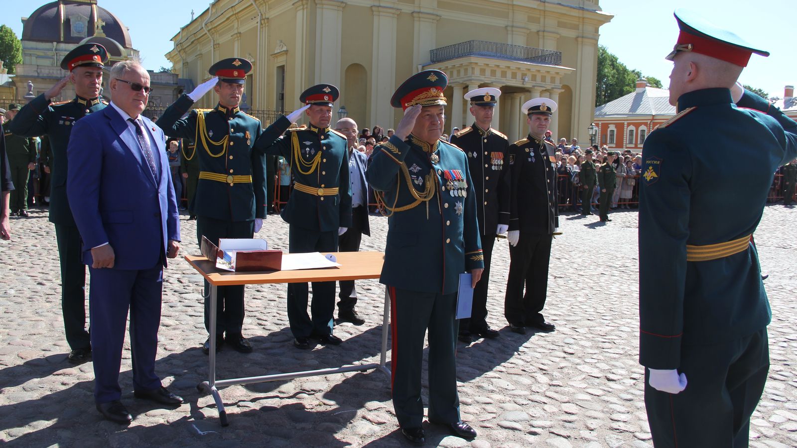 Начальник ЦСКА принял участие в торжественных мероприятиях по случаю выпуска в ВИФКе