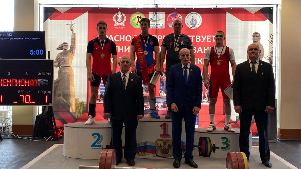 Рядовой спортивной роты ЦСКА г. Севастополь Альберт Шарков победитель чемпионата Краснодарского края по тяжелой атлетике