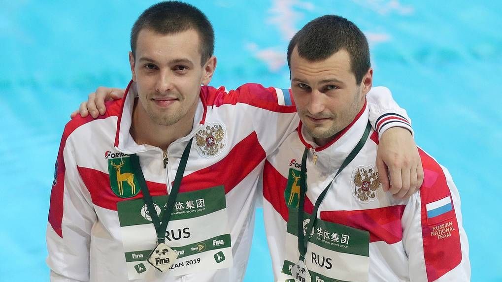 Александр Бондарь (ЦСКА) завоевал две серебряные награды на этапе Мировой серии по прыжкам в воду в Казани