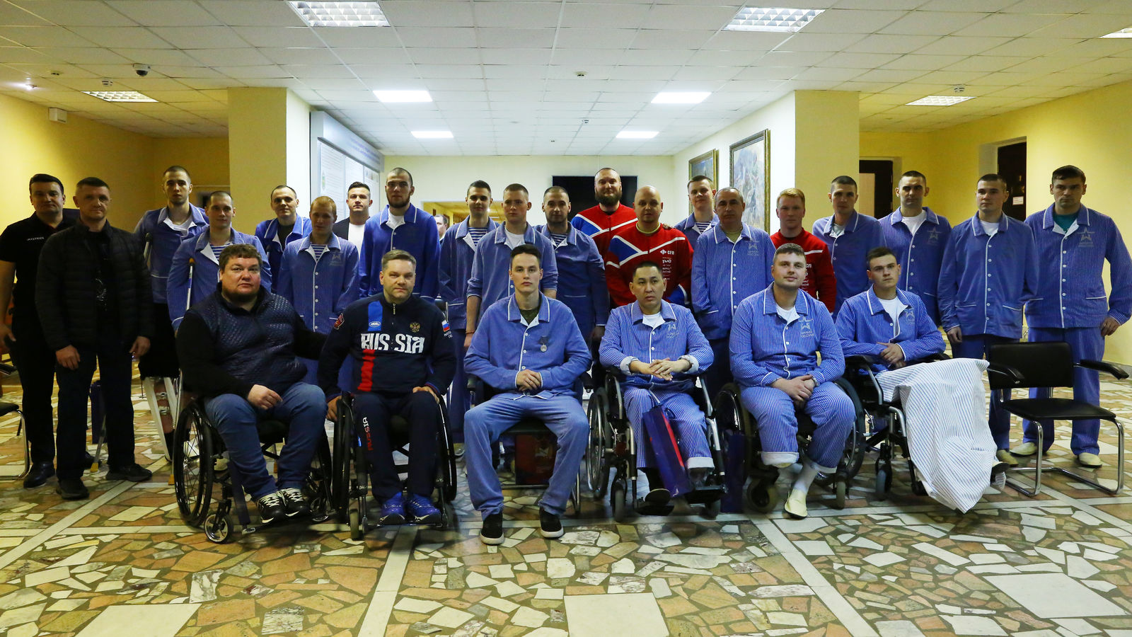 Спортсмены ЦСКА встретились с военнослужащими-участниками специальной военной операции