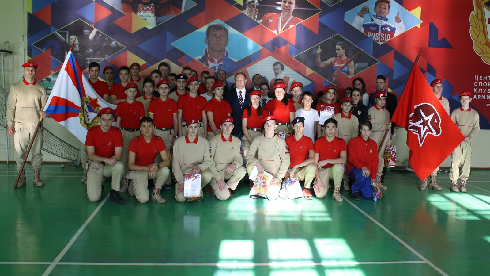 В спортцентре ЦСКА во Владивостоке прошло торжественное построение в честь окончания 2017 года