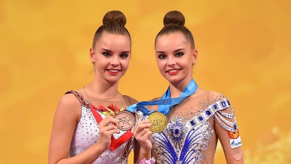 С Днём рождения Дина и Арина Аверины!