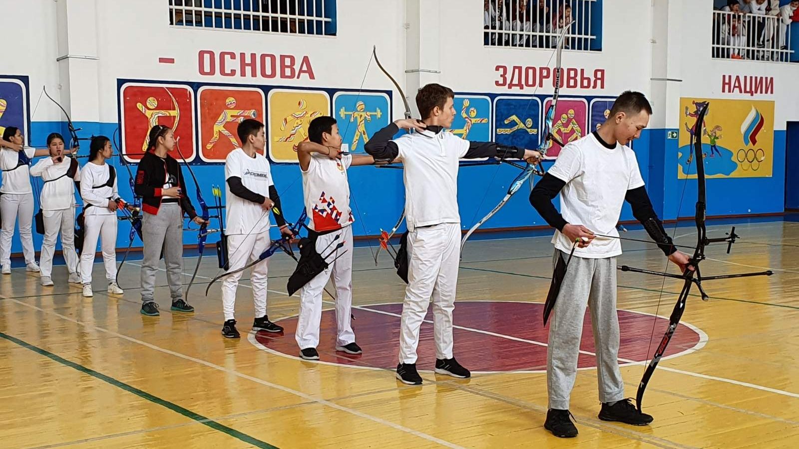 Весь пьедестал – армейским лучникам. Воспитанники спортшколы г.Кызыл ЦСКА/Самара показали себя на республиканских соревнованиях по стрельбе из лука