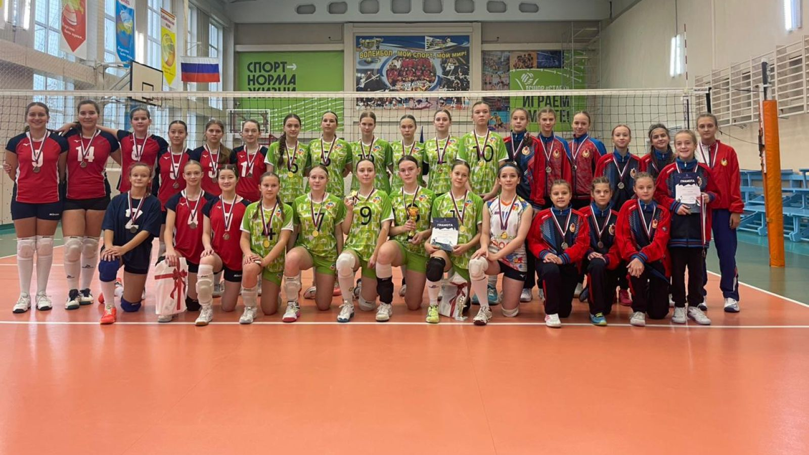 Команда девушек спортшколы «ЦСКА-Хакасия» стала серебряным призёром открытого турнира по волейболу