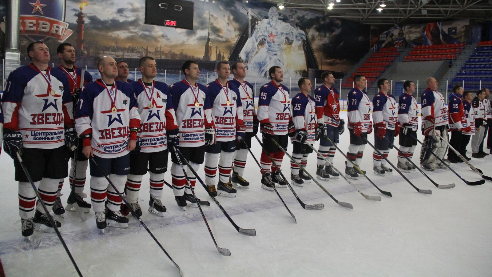Команда Центрального военного округа – победитель Кубка Вооружённых Сил РФ по хоккею с шайбой (35 лет и старше)
