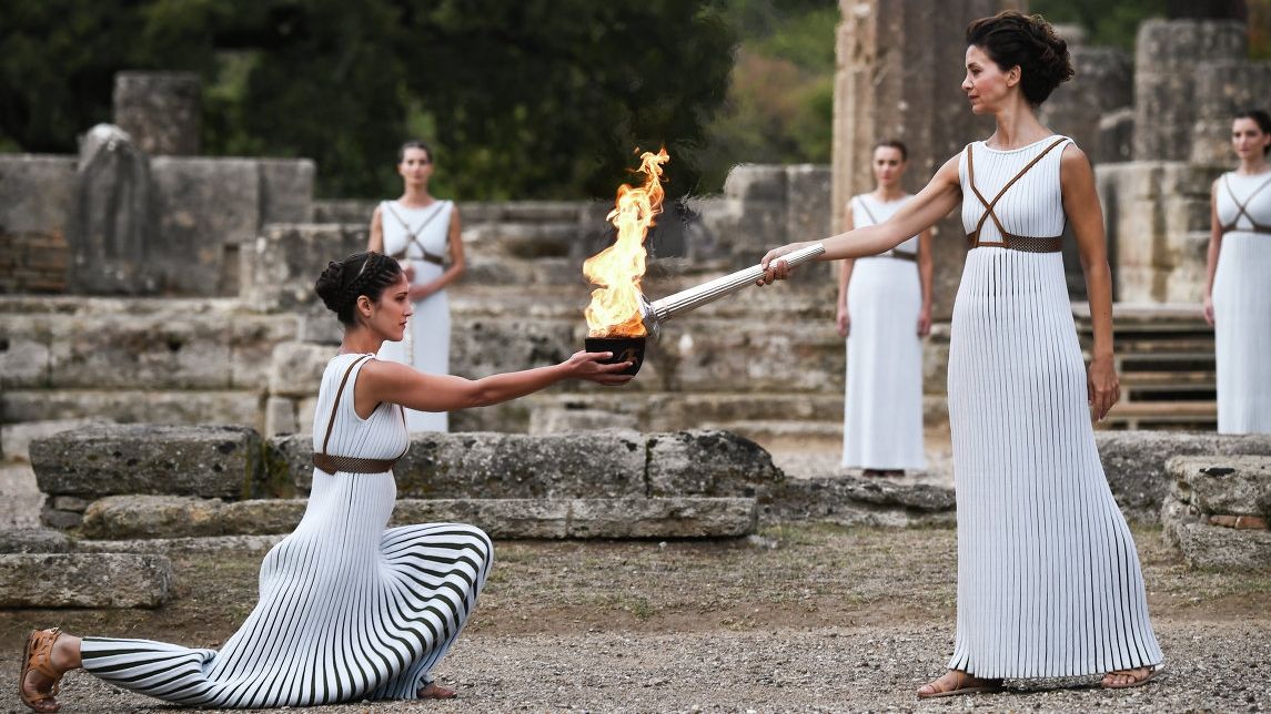 Церемония зажжения огня зимних Олимпийских игр-2018 состоялась в Греции
