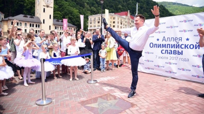 Звезда Алексея Немова открылась на Аллее Олимпийской славы в Сочи