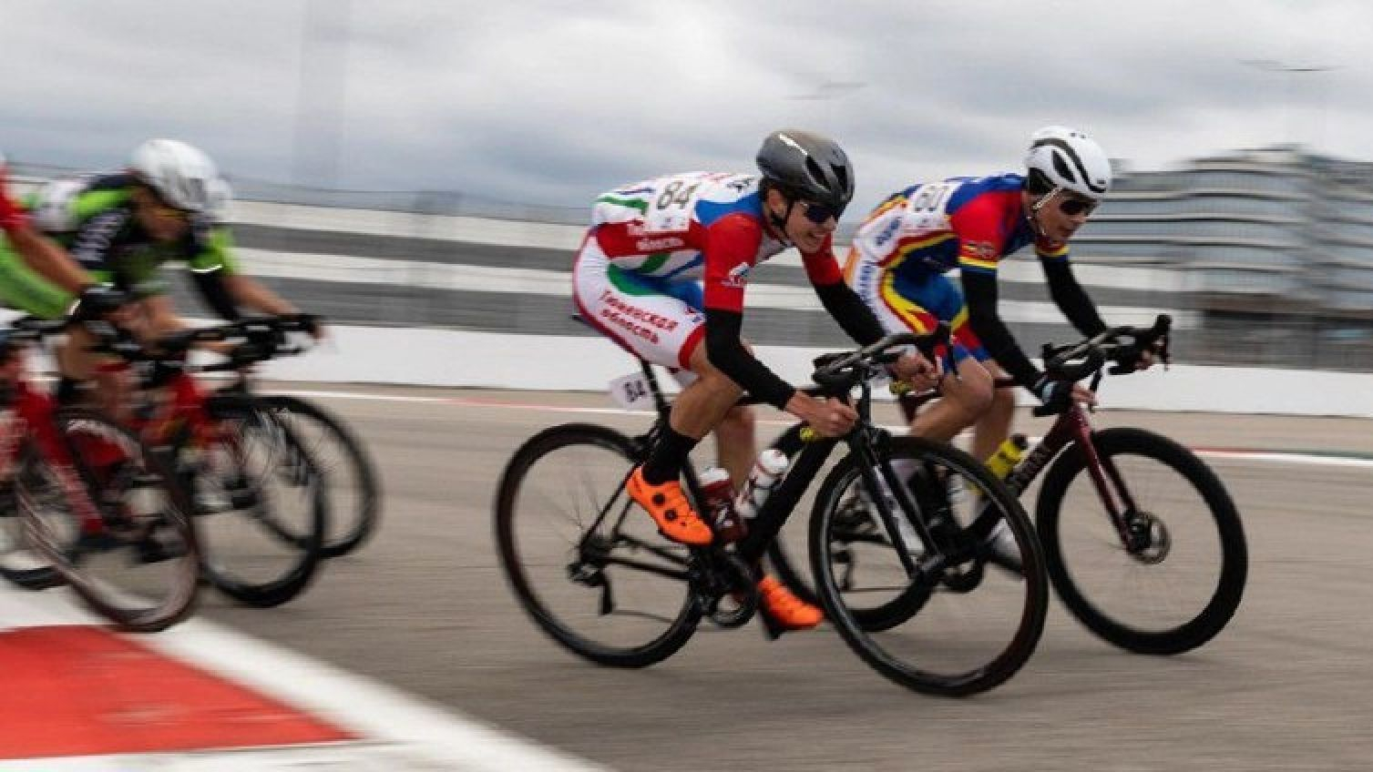 Армейский велогонщик завоевал серебро первенства России