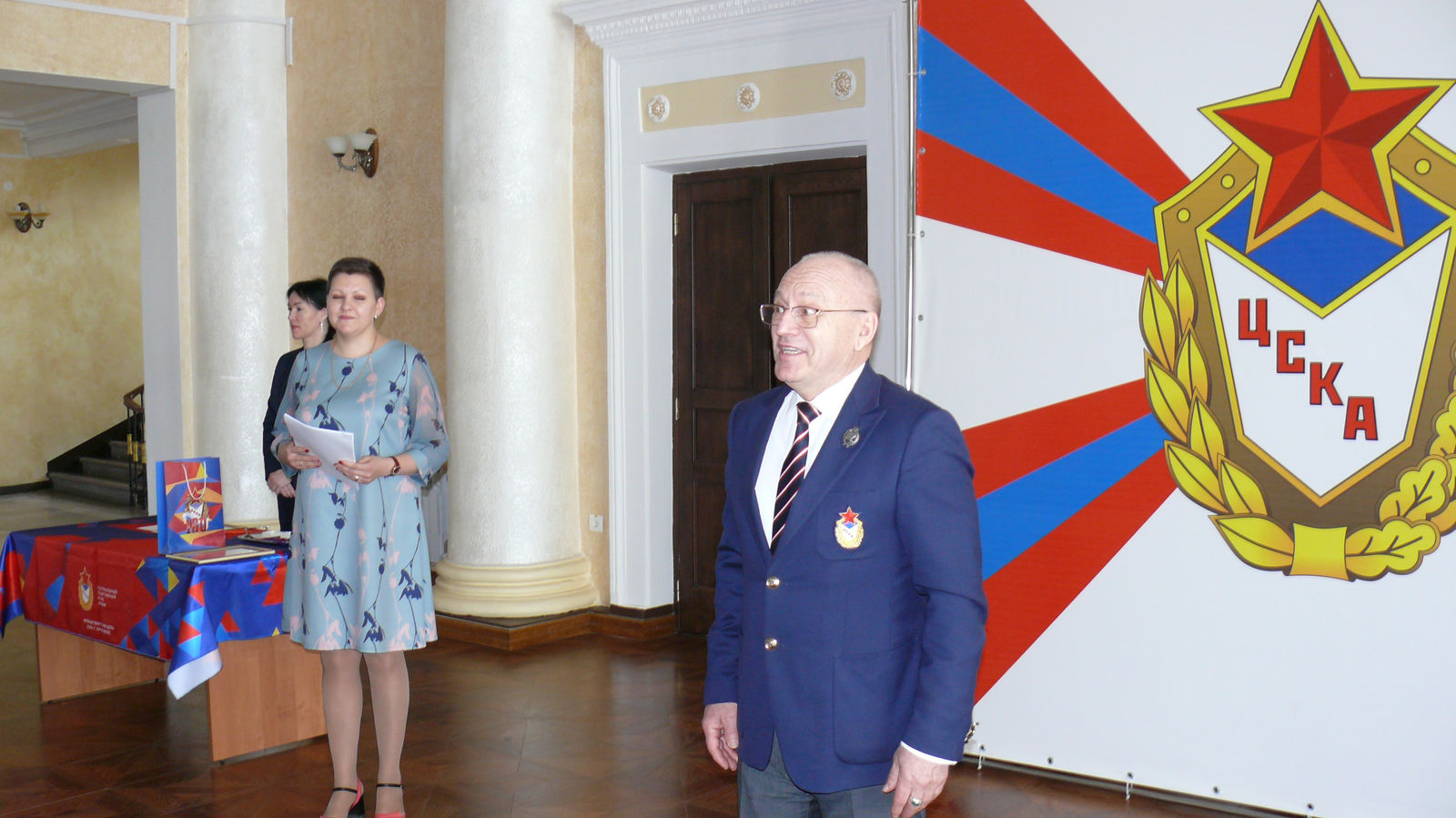 В филиале ЦСКА/Хабаровск на торжественном построении поздравили мужчин с наступающим Днем защитника Отечества