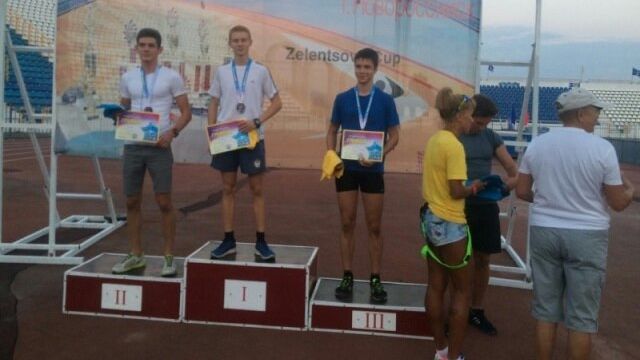 Самарские легкоатлеты завоевали медали в Новороссийске