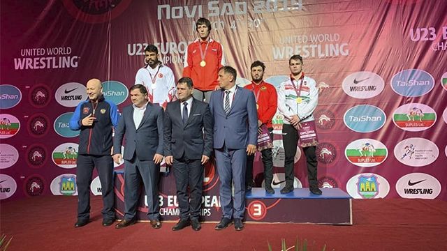 Армейские борцы завоевали четыре награды на чемпионате Европы до 23 лет