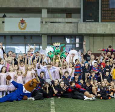 Юбилейный предновогодний Фестиваль «Регби-Елка ЦСКА» состоялся в Москве.