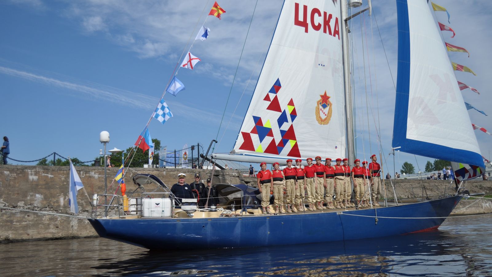 Юнармейцы ЦСКА/Санкт-Петербург приняли участие в военно-морском параде в Кронштадте