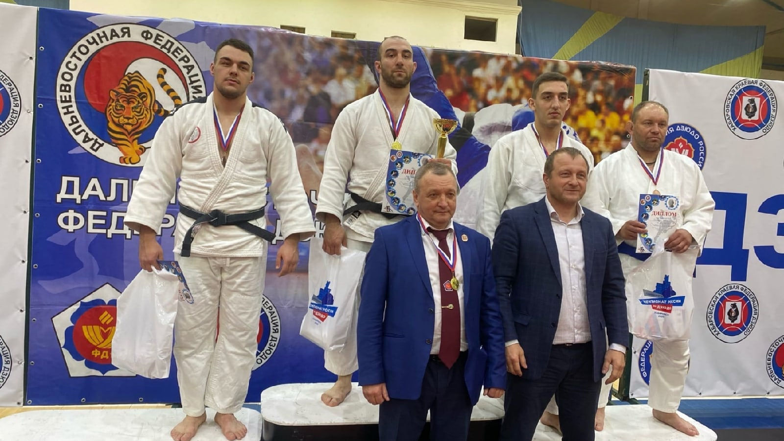 На чемпионате ДФО по дзюдо воспитанник СШ (ОРК) СЦ (г. Чита) филиала ЦСКА/Хабаровск Дмитрий Комиссаров завоевал «серебро»