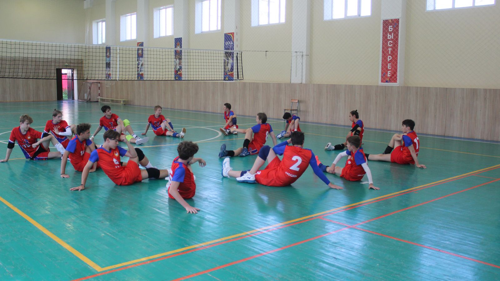 МОСКОВСКИЕ АРМЕЙСКИЕ ВОЛЕЙБОЛИСТЫ ПРОВОДЯТ СБОРЫ В СМОЛЕНСКЕ