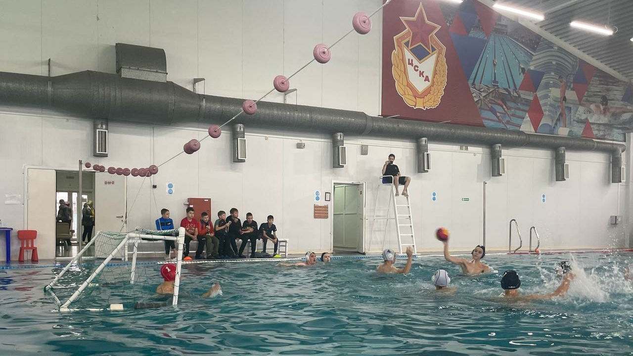 В спортивном центре (г. Абакан Республики Хакасия) филиала ЦСКА (ЦСК ВВС г. Самара) проведена серия товарищеских встреч по водному поло