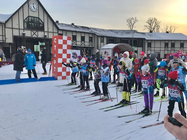 Спортсмены ЦСКА приняли участие в первенстве спортивной школы по лыжным гонкам 