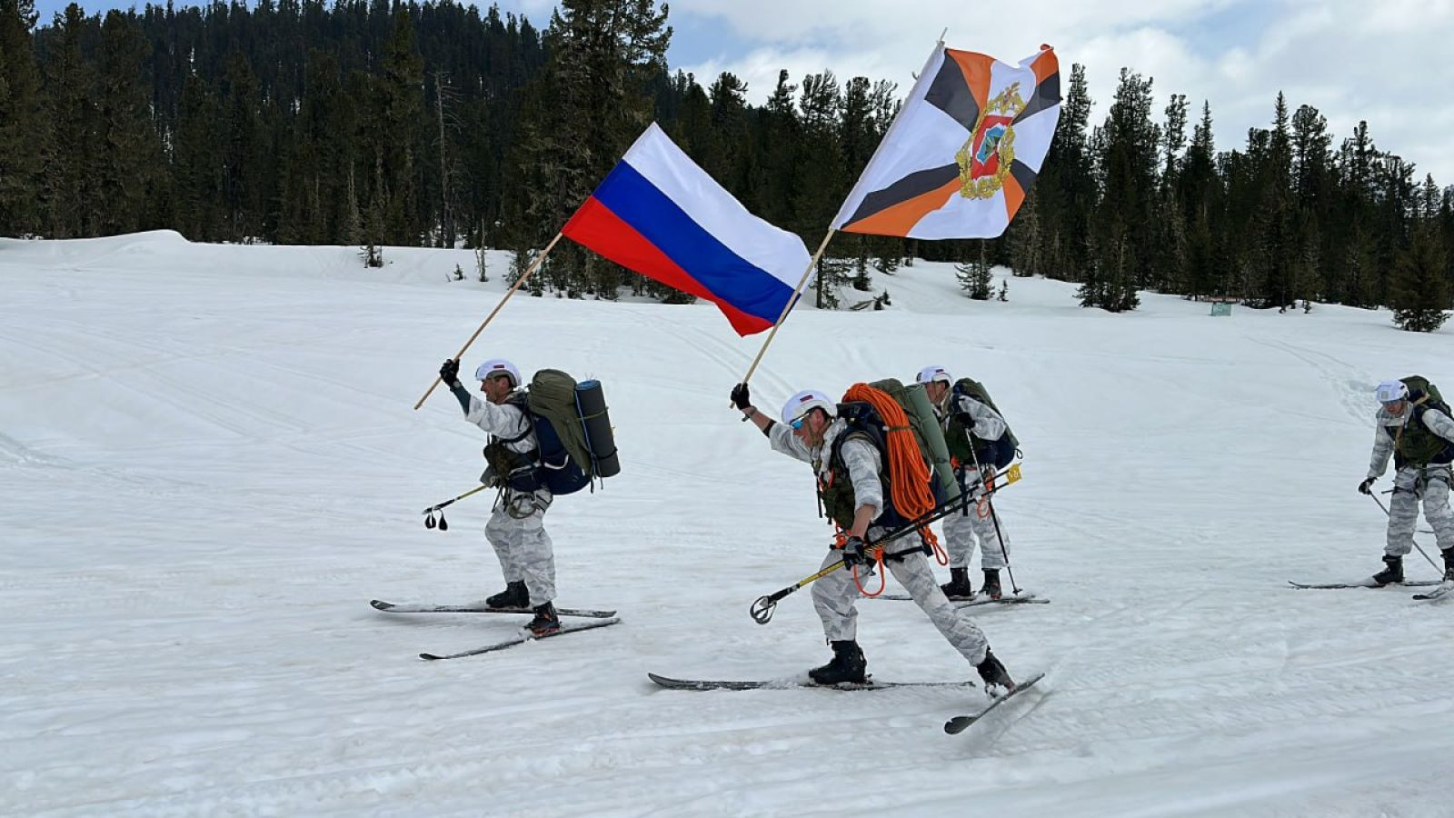 СБОРНАЯ ВООРУЖЕННЫХ СИЛ РОССИИ — ЧЕМПИОН МЕЖДУНАРОДНЫХ СОРЕВНОВАНИЙ ПО СКИ-АЛЬПИНИЗМУ