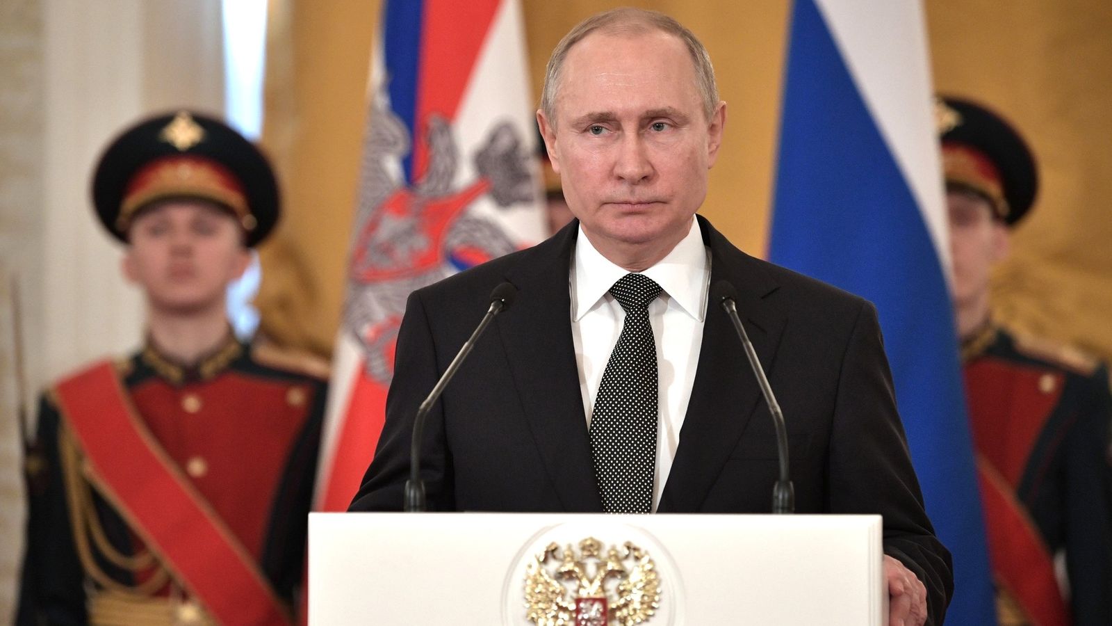 Президент РФ Владимир Путин поздравил Центральный спортивный клуб армии с 95-летием