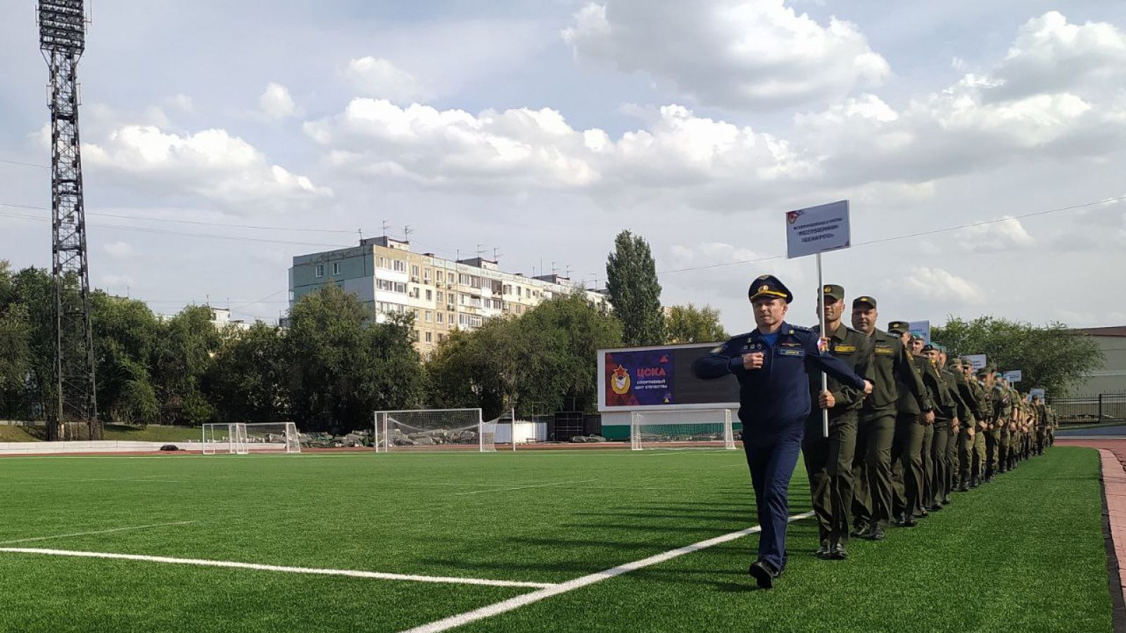 В Самаре стартовал чемпионат Вооружённых Сил по военному троеборью