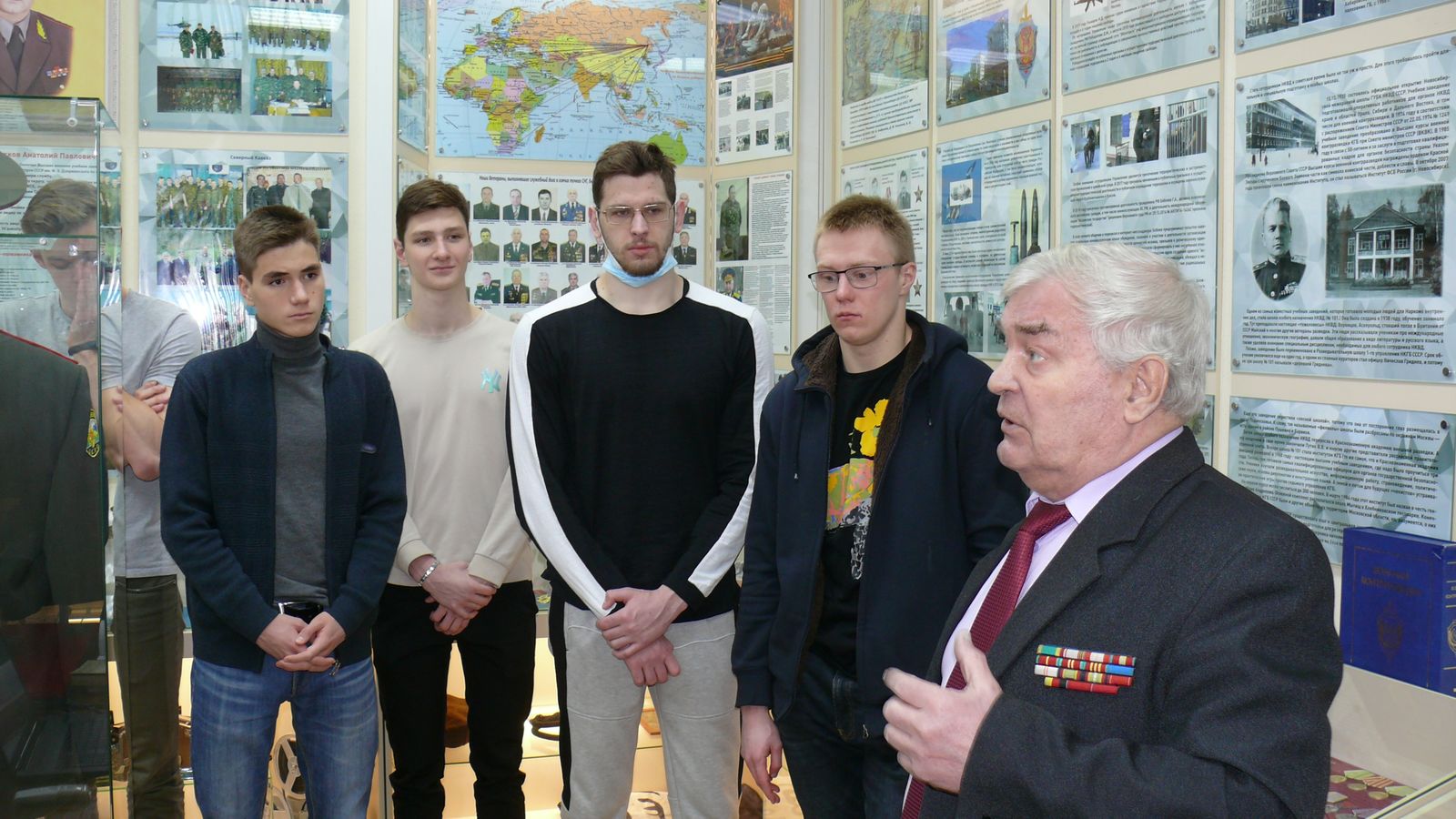 Воспитанники СШ (ОРК) филиала ЦСКА/Хабаровск познакомились с деятельностью военных контрразведчиков